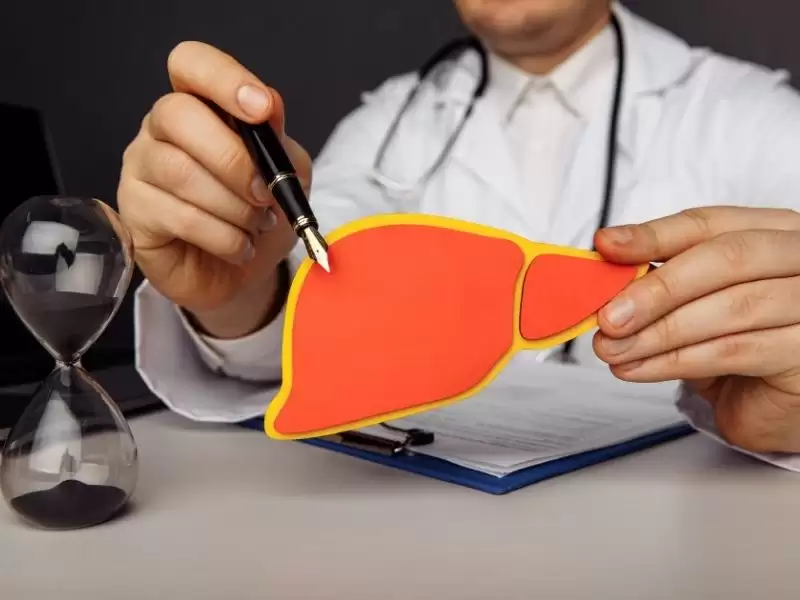 karaciger-yaglanmasi-evreleri